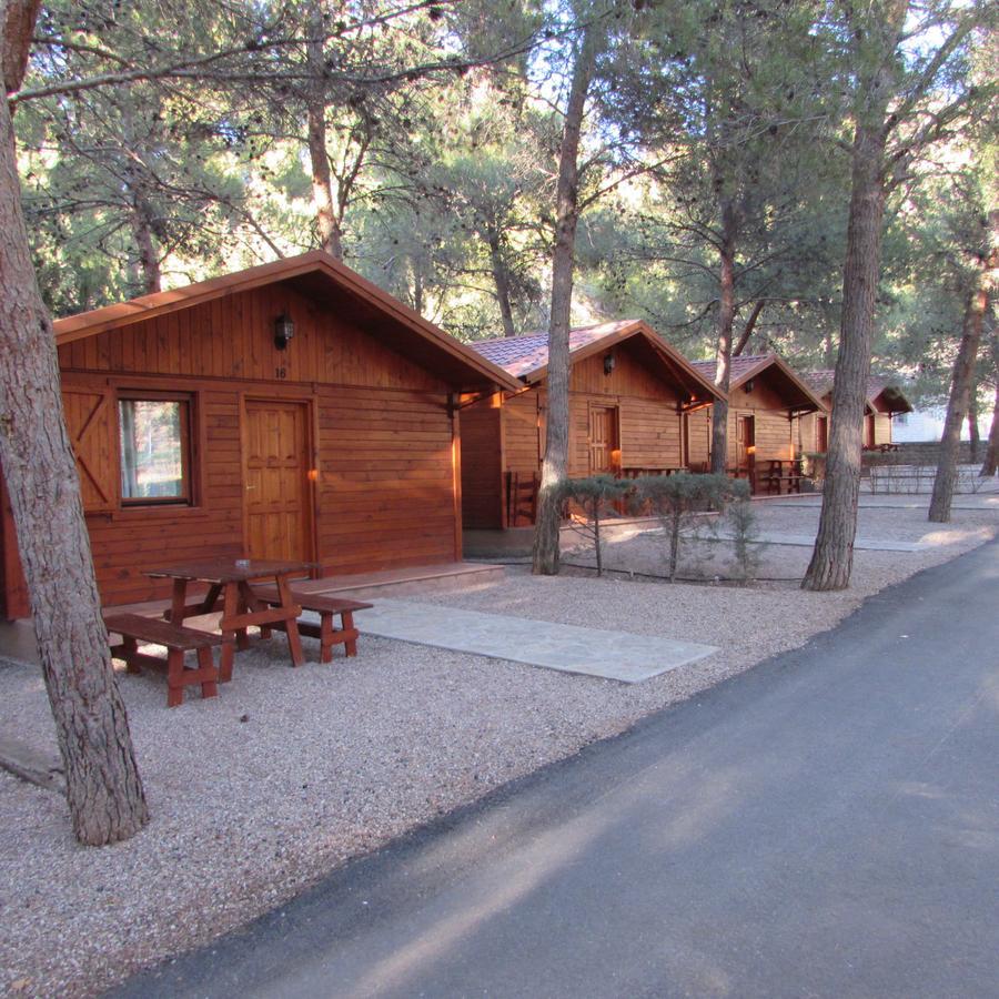 Camping-Bungalows Ciudad De Albarracín Екстериор снимка